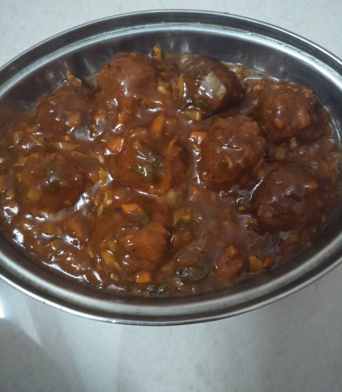 A picture of Chicken manchurian.