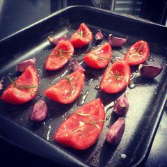 A picture of Roasted tomatoes and garlic.