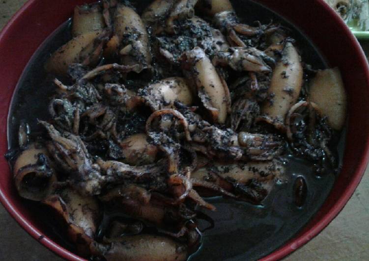 Cumi masak hitam