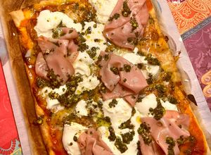 Foto principal de Pizza Mortadella y Burrata