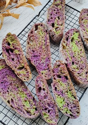 Foto resep Green Tea Taro Sourdough Bread
