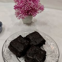 A picture of Fudgy Brownies.