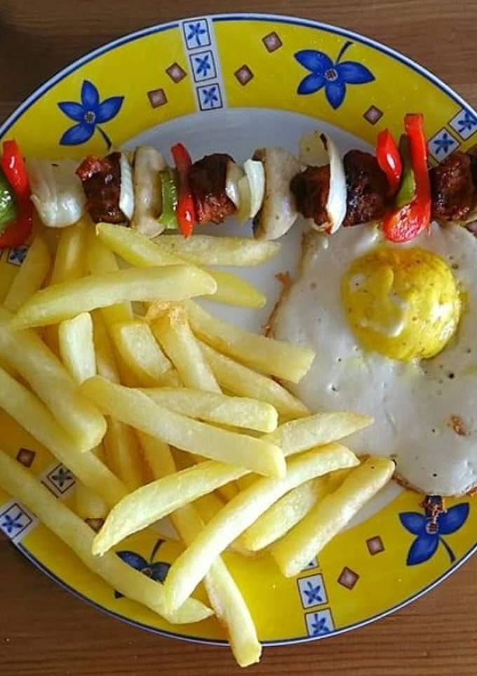 Una foto de Huevos fritos veganos