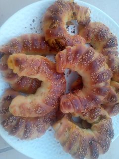 صورة لوصفة مملحات على شكل هلال