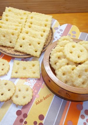 Sajtos kréker recept fotója
