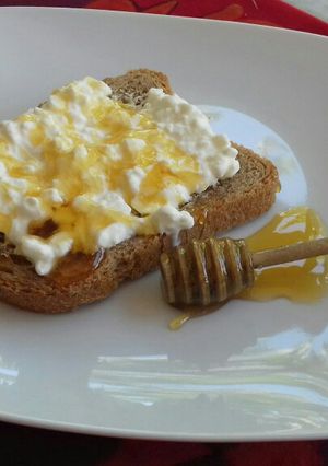 Φωτογραφία της συνταγής Ψωμί με cottage cheese και μέλι 🐝🍞