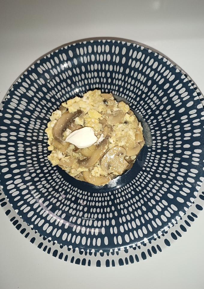 Una foto de Revuelto de champiñones con gorgonzola