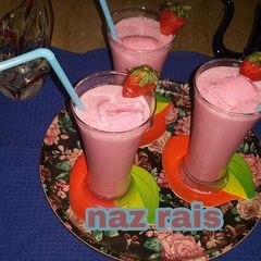 A picture of 🍓🍓Strawberry shake🍓🍓.