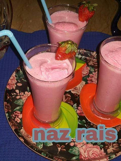 A picture of 🍓🍓Strawberry shake🍓🍓.