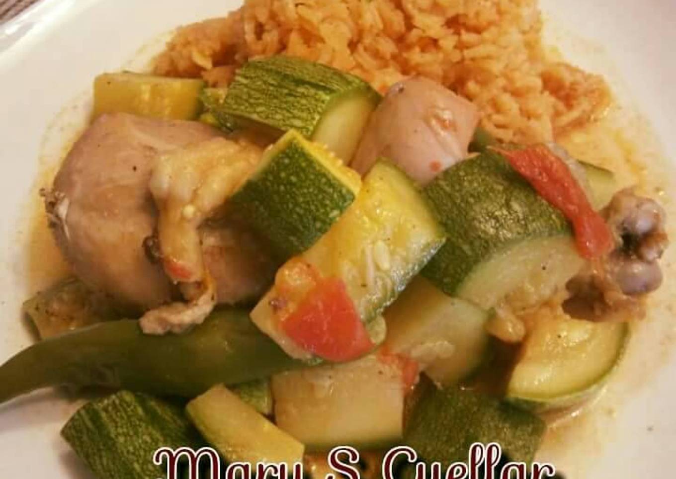 Pollo con calabazitas🍴🍴🍴