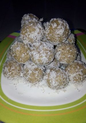 A picture of Rawa Coconut Gud Laddoos.