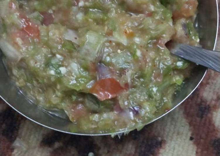 How to Make Homemade Green Onion Chutney in Desi Style