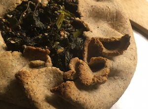 Foto di Focaccia di segale con cavolo riccio, canapa e pepe di Sichuan