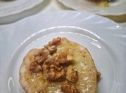 Una foto di pere noci