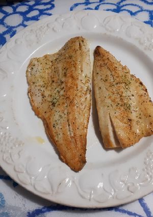 Una foto de 63. Filetes de dorada a la plancha