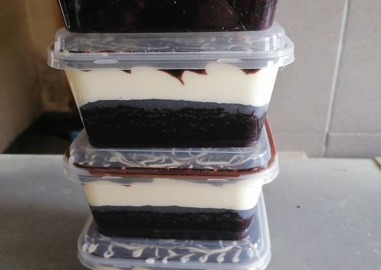 Resipi Kek Coklat Cheese Berhantu Oleh Mummyzueralicious Cookpad