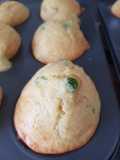 Muffin salati prosciutto, piselli ed edammer