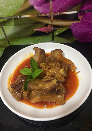 Hình của món Sườn xào chua ngọt.