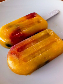 Una foto de Polos multifrutas