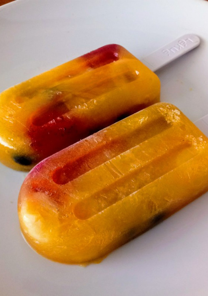 Una foto de Polos multifrutas