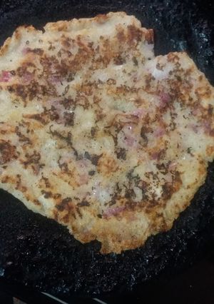 A picture of Onion Utpam.