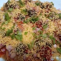 A picture of Sev puri.