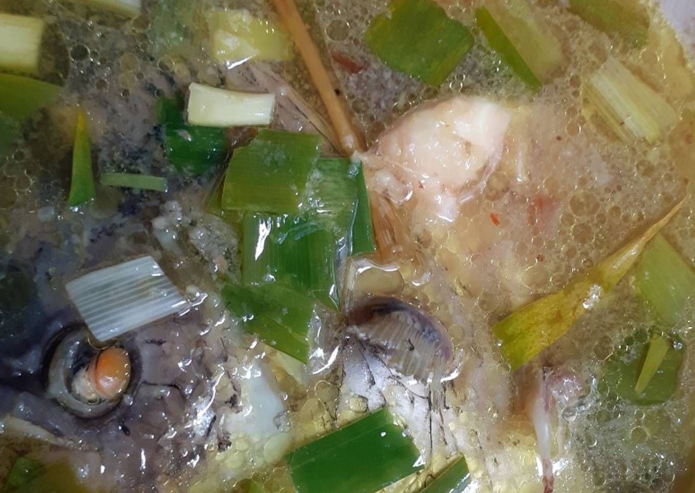 Sop kepala ikan gurame enak dan gurih,yummy