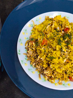 ओली आंबट गोड तिखट भेळ (oli ambat god tikhat bhel recipe in marathi) रेसिपी चे मुख्य फोटो
