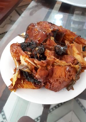 Hình của món Cá kho lá mơ.