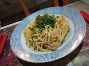 Una foto de spaghetti a la carbonara receta original