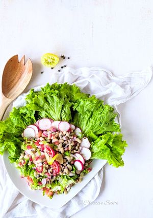 A picture of Lobia / black-eyed peas salad.