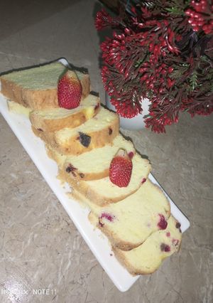 A picture of Strawberry tea time cake.