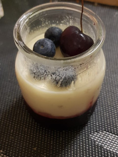 Una foto de Panacotta con Frutos Rojos