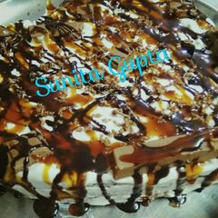 A picture of #Ramdan#Chocolate truffle cake.