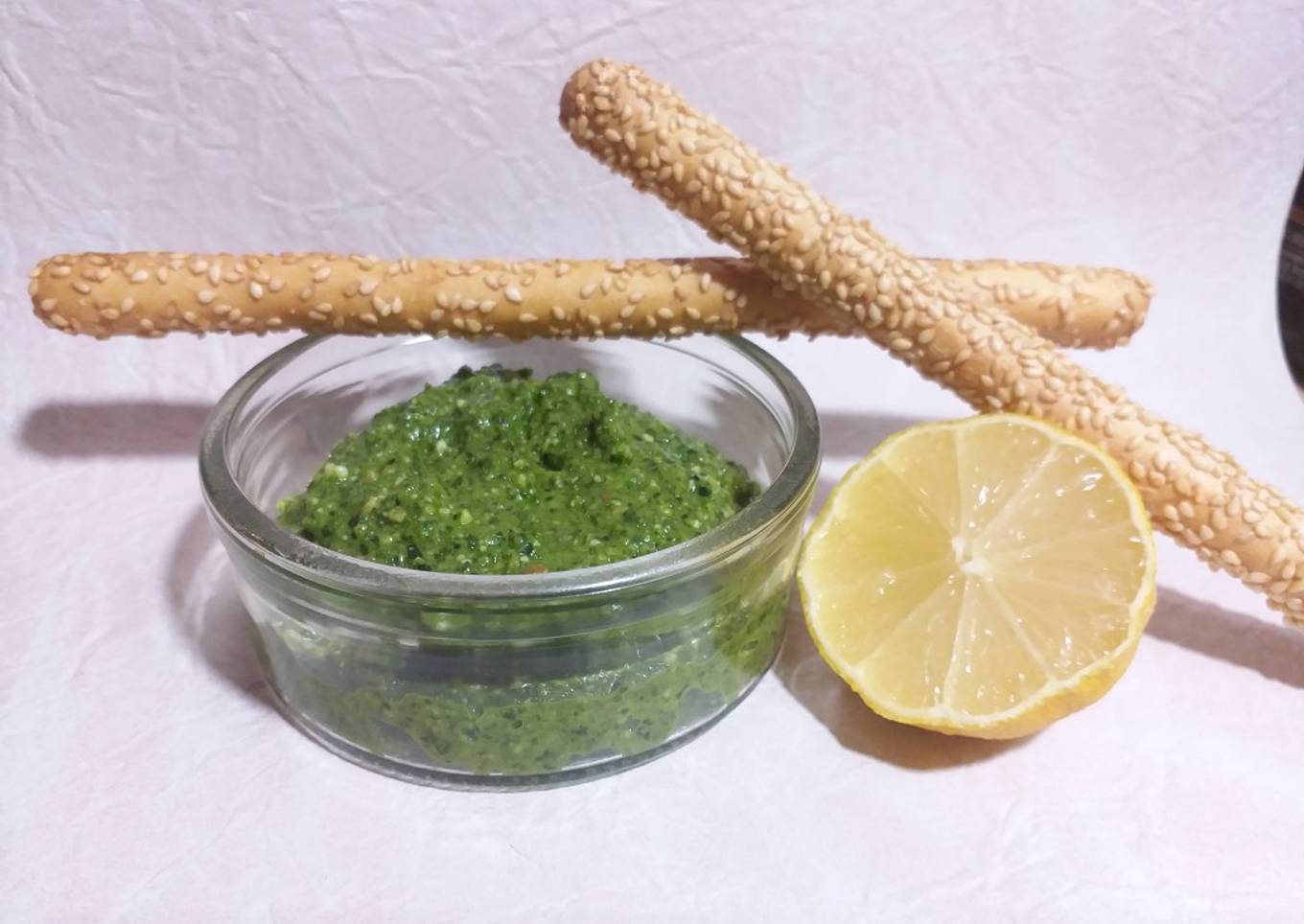 Pesto d'epinards frais et d'amandes