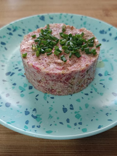 Una foto de Tartar de fuet