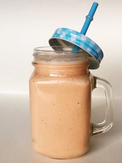 Una foto de Batido de papaya y galleta