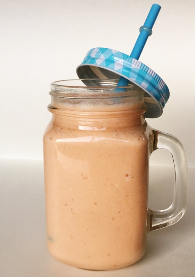 Una foto de Batido de papaya y galleta