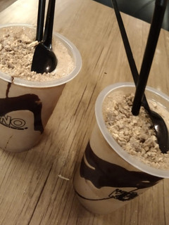 A picture of Kit kat shake.
