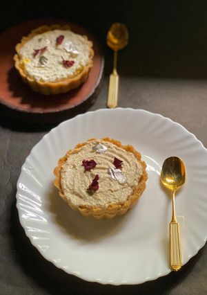 A picture of Shrikhand Tart.