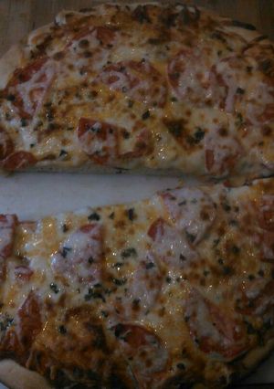 A picture of Dad's Homemade Pizza.