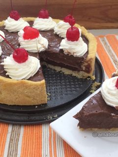 Foto resep Chocolate Custard Pie with Cream on Top