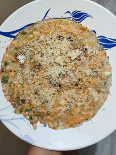 ચીઝ રવા ઢોસા(Cheese Rava Dosa Recipe in Gujarati) રેસીપી મુખ્ય ફોટો