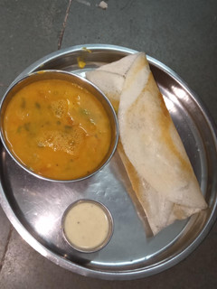 મસાલા ઢોસા (Masala Dosa Recipe In Gujarati) રેસીપી મુખ્ય ફોટો