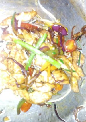 A picture of Stir fried chicken.