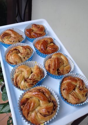 Foto resep Peanut Chocolate Bread (Roti isi Coklat Kacang) - ala rumahan