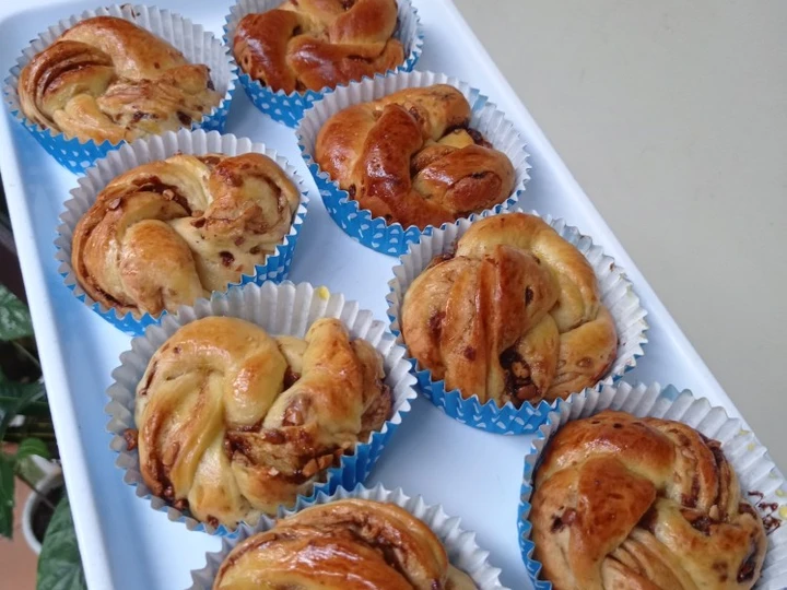 Langkah Gampang Membuat Resep Peanut Chocolate Bread (Roti isi Coklat Kacang) - ala rumahan yang Lezat Anti Ribet, Lezat Sekali