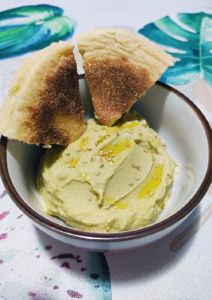 Una foto de Hummus de aguacate 👌🏽