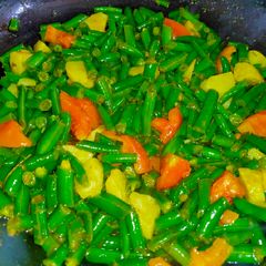 A picture of Potato and French Beans.