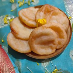 A picture of Plain suji kakara pitha.